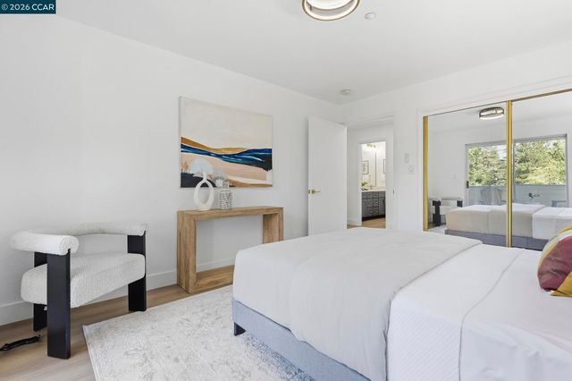 20 Surmont Ct, Lafayette, CA 94549