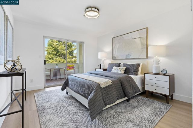 20 Surmont Ct, Lafayette, CA 94549