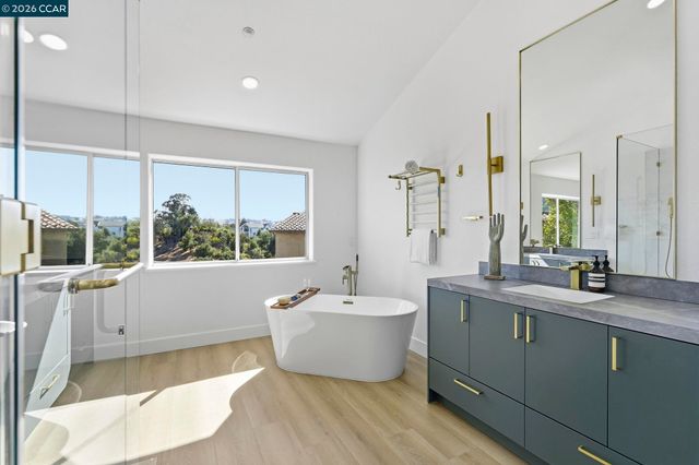 20 Surmont Ct, Lafayette, CA 94549
