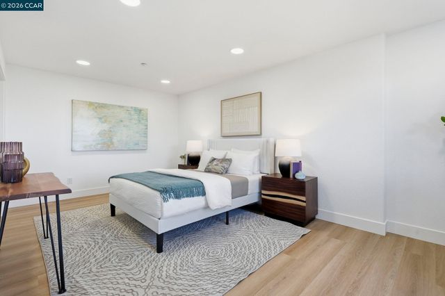20 Surmont Ct, Lafayette, CA 94549