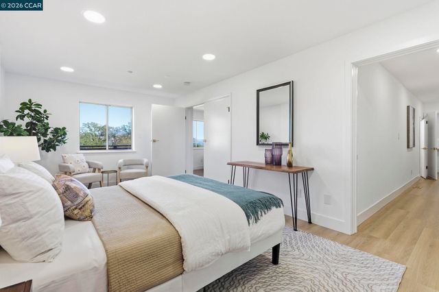 20 Surmont Ct, Lafayette, CA 94549