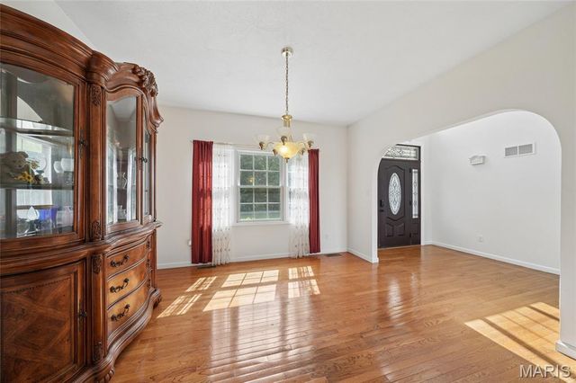 101 W Lakeview Drive, De Soto, MO 63020