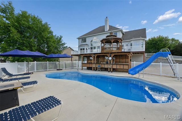 101 W Lakeview Drive, De Soto, MO 63020