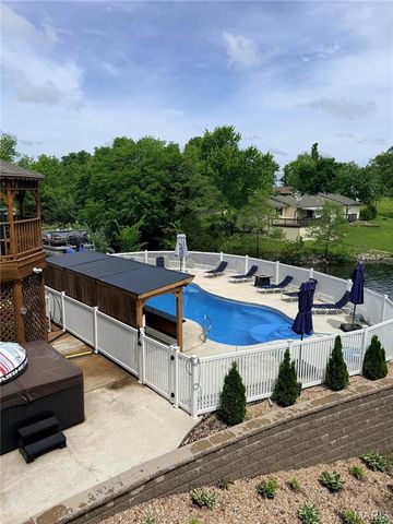 101 W Lakeview Drive, De Soto, MO 63020