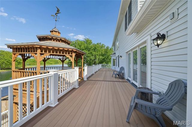 101 W Lakeview Drive, De Soto, MO 63020