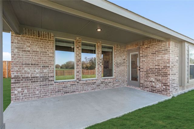 307 Spring Circle, Red Oak, TX 75154