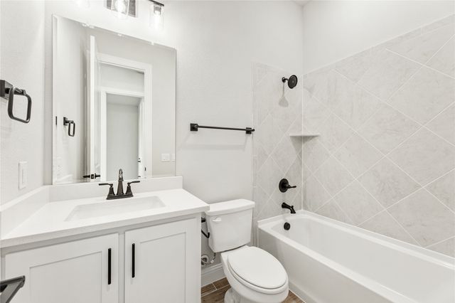 307 Spring Circle, Red Oak, TX 75154