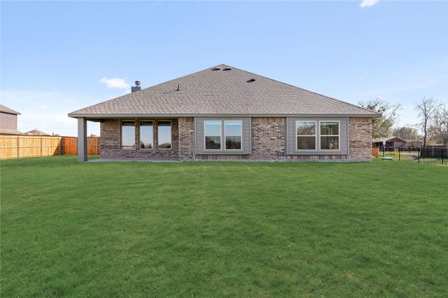 307 Spring Circle, Red Oak, TX 75154