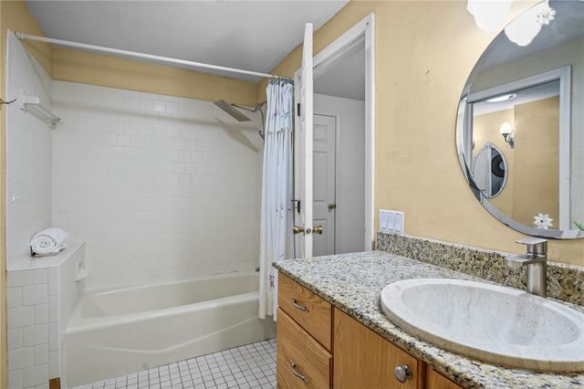 15 Nipmuc Trail A, North Providence, RI 02904