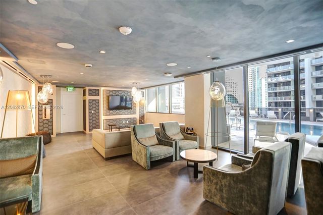 1000 Brickell Plaza 1904, Miami, FL 33131