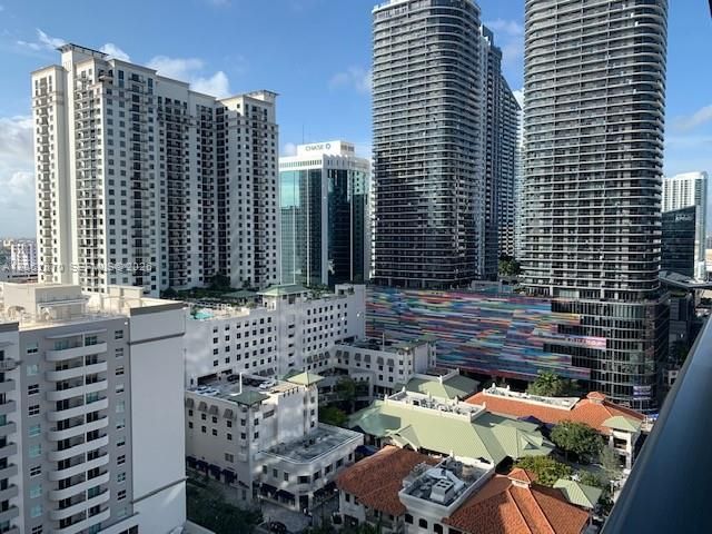 1000 Brickell Plaza 1904, Miami, FL 33131