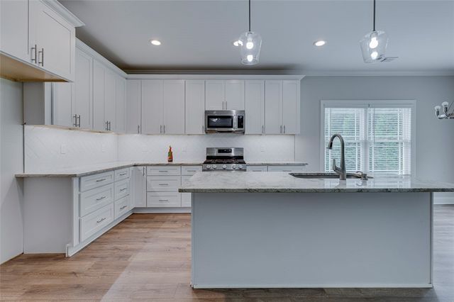 202 Meadow Lane, Easley, SC 29642