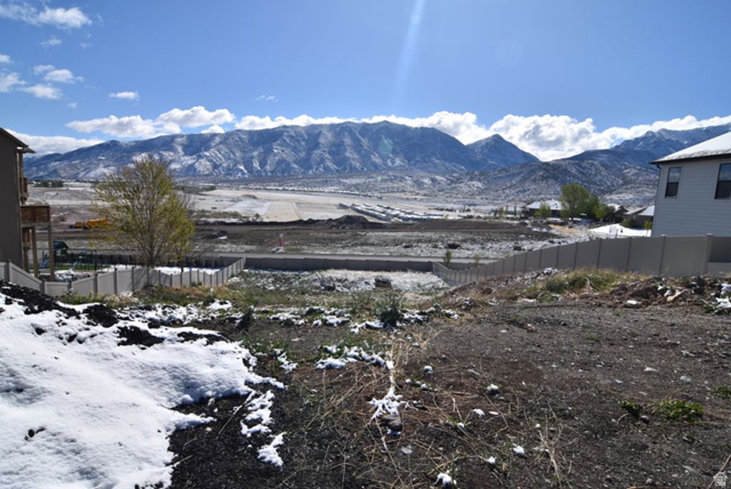 Image 1 of property listing at 1105 Valley View Dr Unit 132, Santaquin, UT 84655
