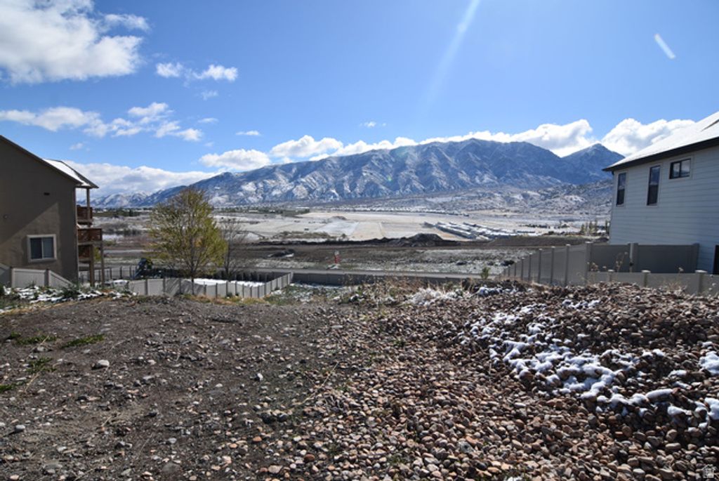 Image 3 of property listing at 1105 Valley View Dr Unit 132, Santaquin, UT 84655