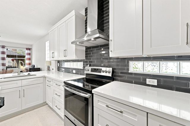 12115 NW 52nd Court, Coral Springs, FL 33076
