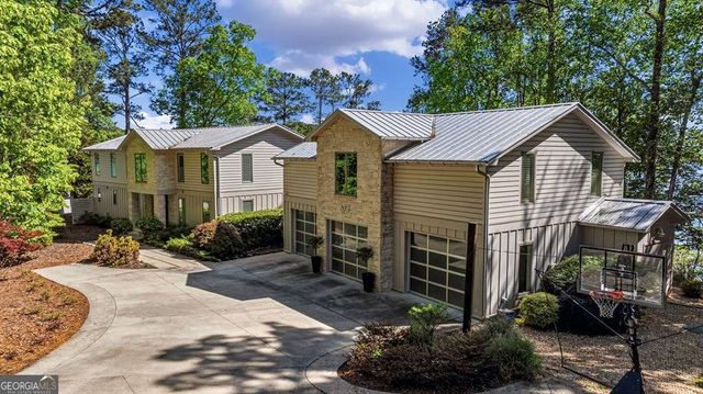 677 Layfield Branch Road, Hamilton, GA 31811