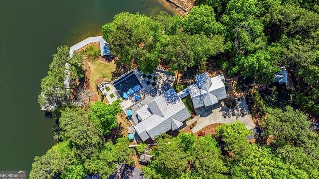 677 Layfield Branch Road, Hamilton, GA 31811