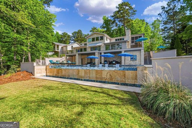 677 Layfield Branch Road, Hamilton, GA 31811