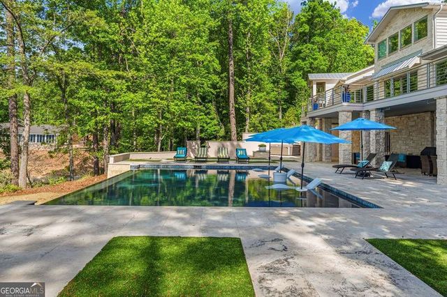 677 Layfield Branch Road, Hamilton, GA 31811