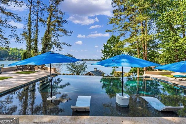 677 Layfield Branch Road, Hamilton, GA 31811