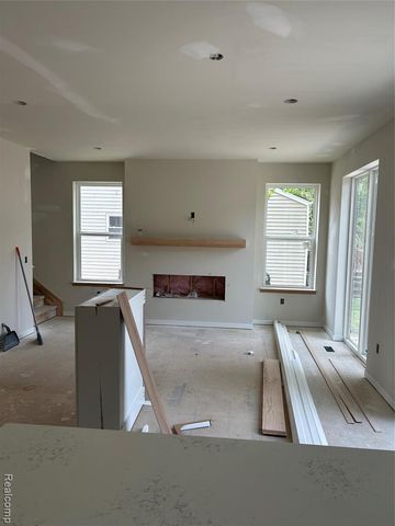 1335 E Cambourne Street, Ferndale, MI 48220
