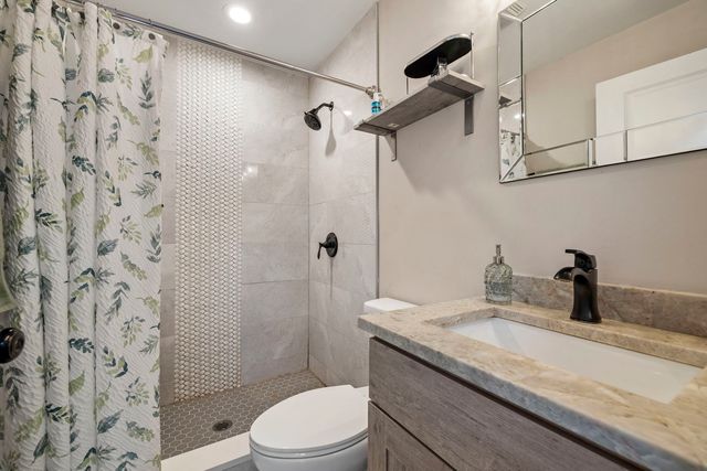 8602 S Oak Park Avenue, Burbank, IL 60459