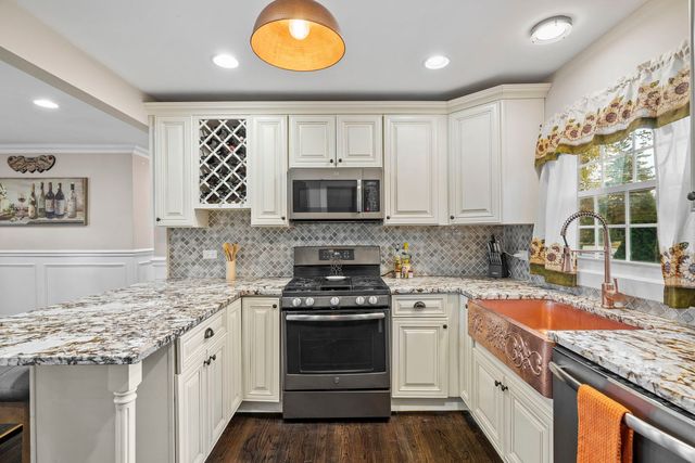 8602 S Oak Park Avenue, Burbank, IL 60459