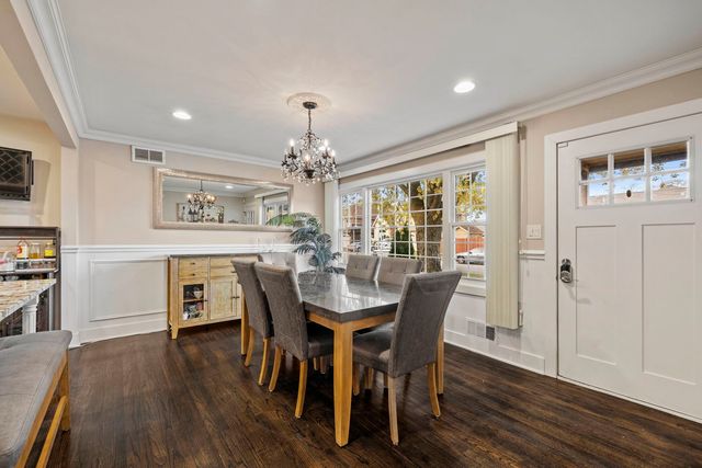 8602 S Oak Park Avenue, Burbank, IL 60459