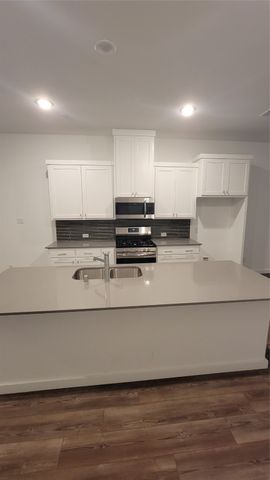 2739 Levee Lane, Lewisville, TX 75067