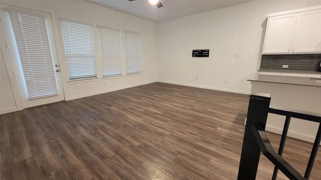 2739 Levee Lane, Lewisville, TX 75067