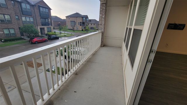 2739 Levee Lane, Lewisville, TX 75067