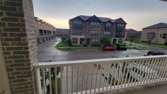 2739 Levee Lane, Lewisville, TX 75067