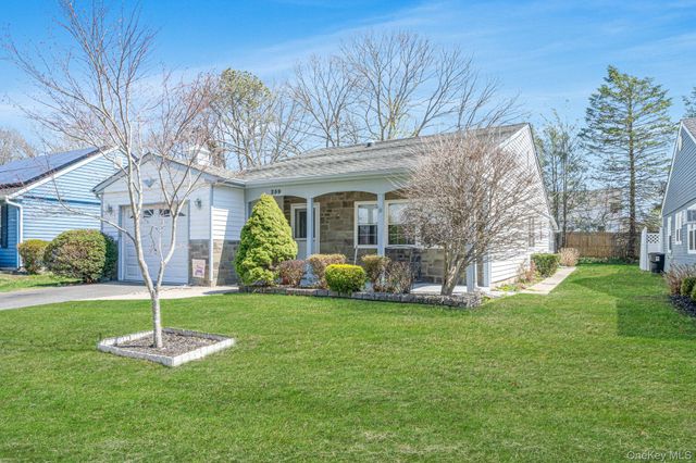 259 Edinburgh Drive, Ridge, NY 11961