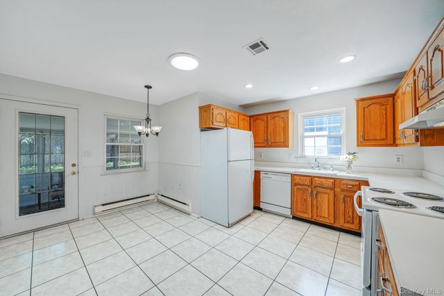 259 Edinburgh Drive, Ridge, NY 11961