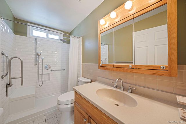 259 Edinburgh Drive, Ridge, NY 11961