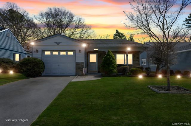 259 Edinburgh Drive, Ridge, NY 11961