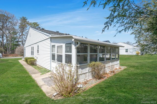 259 Edinburgh Drive, Ridge, NY 11961