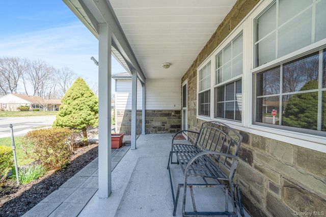 259 Edinburgh Drive, Ridge, NY 11961