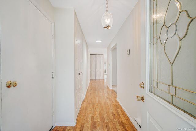259 Edinburgh Drive, Ridge, NY 11961