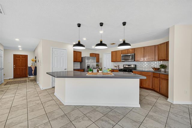 2610 Cabin Cove Lane, Houston, TX 77038