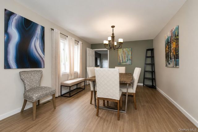 8015 Little Neck Parkway, Glen Oaks, NY 11004
