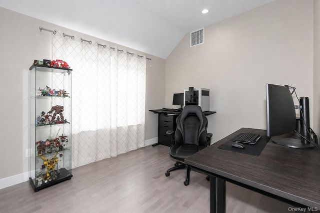 8015 Little Neck Parkway, Glen Oaks, NY 11004