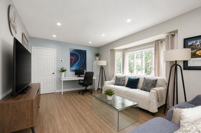 8015 Little Neck Parkway, Glen Oaks, NY 11004