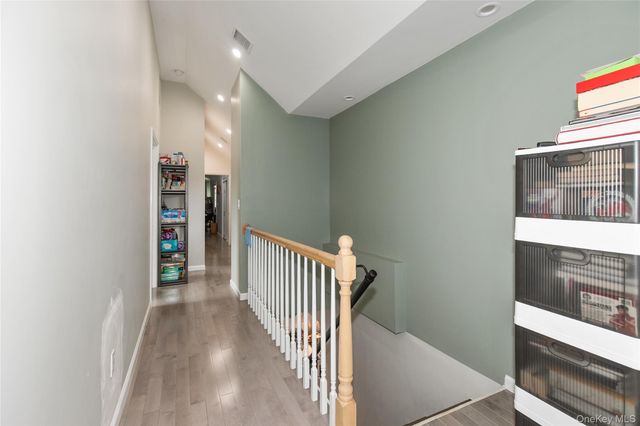 8015 Little Neck Parkway, Glen Oaks, NY 11004