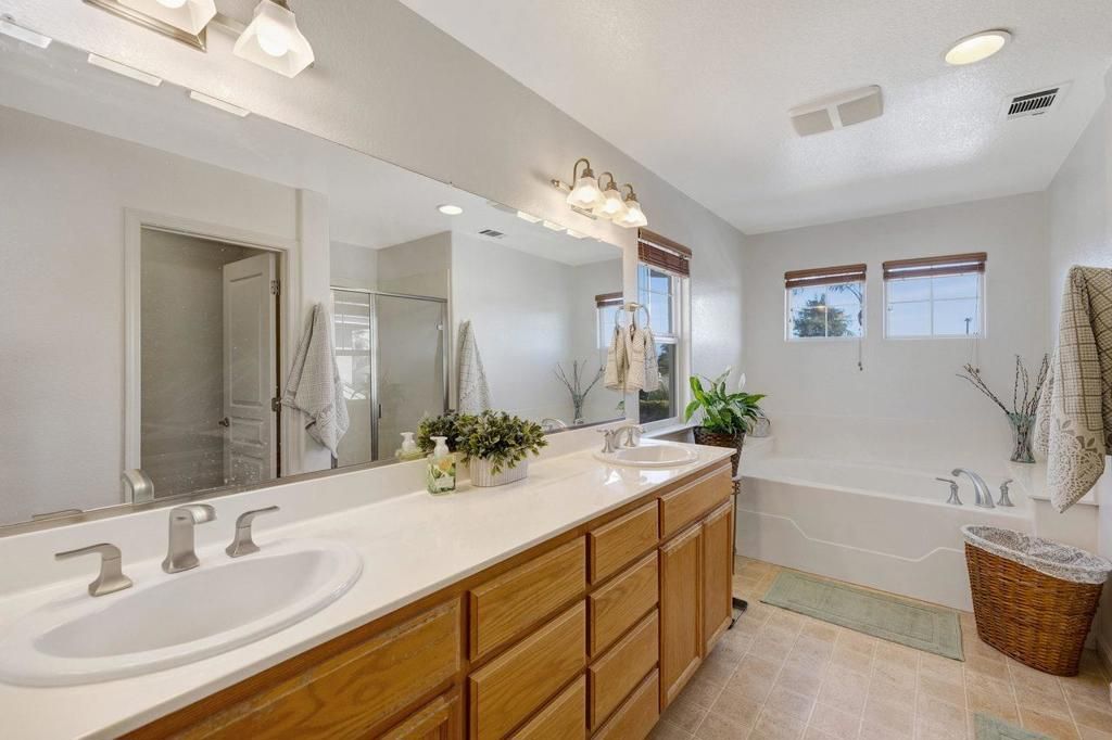Image 25 of property listing at 28 Donna Adelle Court, San Jose, CA 95127