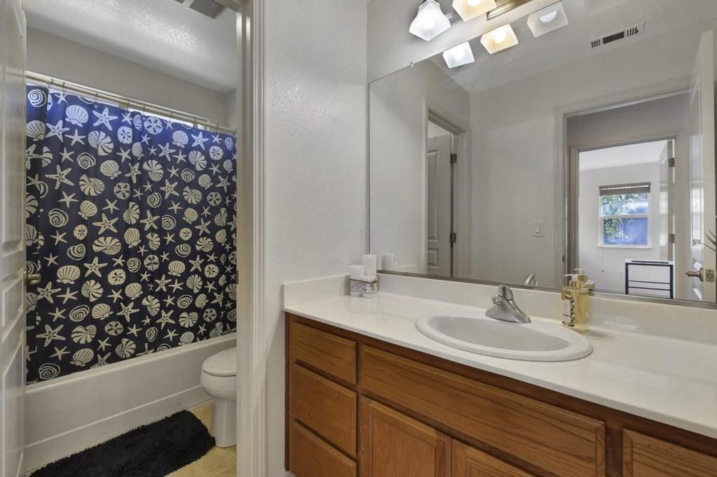 Image 34 of property listing at 28 Donna Adelle Court, San Jose, CA 95127