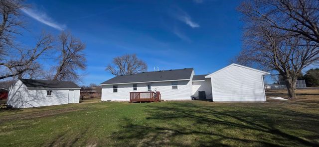 300 Central Avenue S, Hollandale, MN 56045