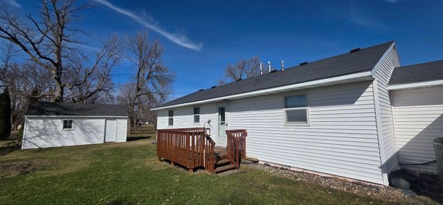 300 Central Avenue S, Hollandale, MN 56045