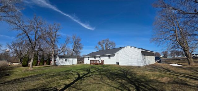 300 Central Avenue S, Hollandale, MN 56045