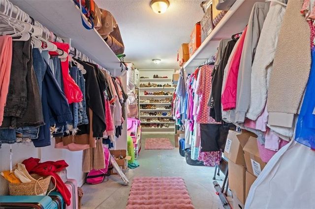 146 E Side Drive, Tallapoosa, GA 30176